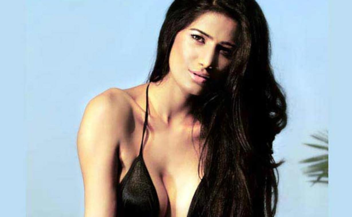 Poonam Pandey Height, Weight, Age, Stats, Wiki and More